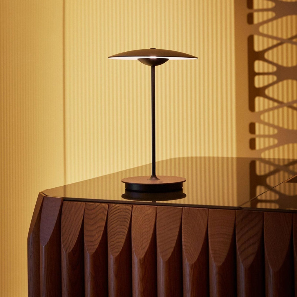 AmbaGlow – Modern LED Table Lamp
