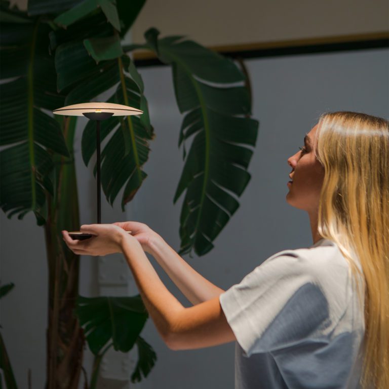 AmbaGlow – Modern LED Table Lamp