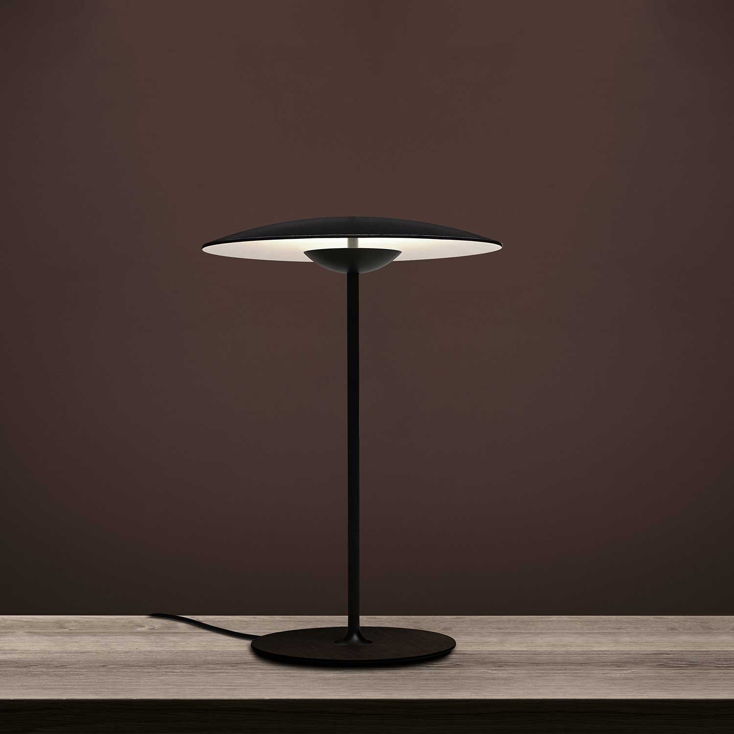 AmbaGlow – Modern LED Table Lamp