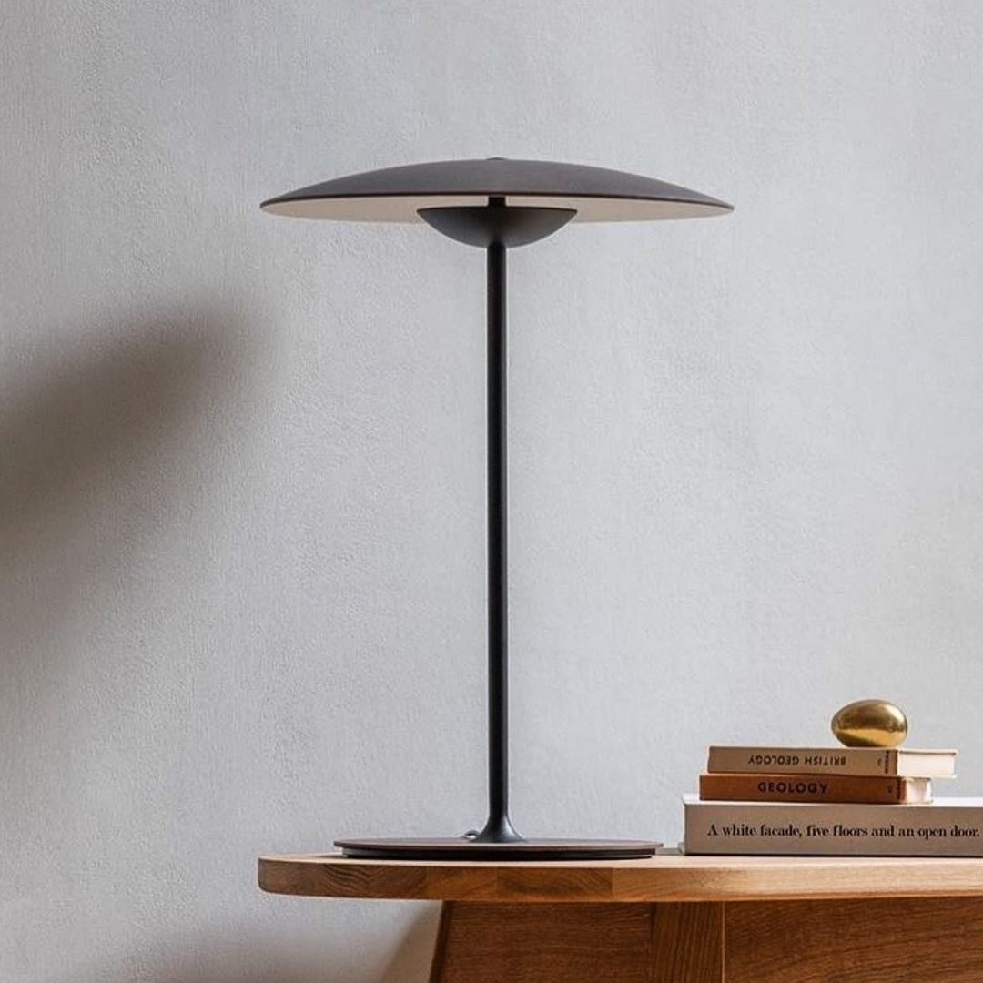 AmbaGlow – Modern LED Table Lamp