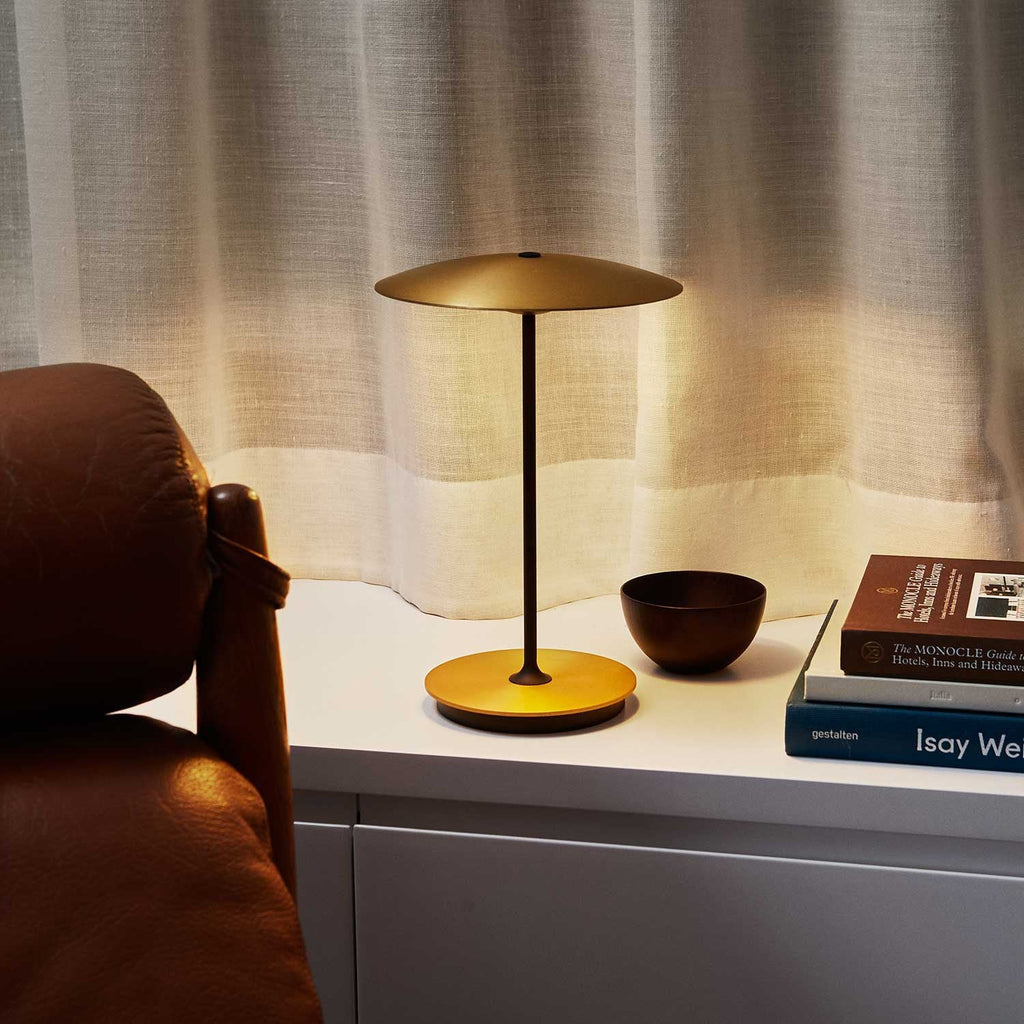 AmbaGlow – Modern LED Table Lamp