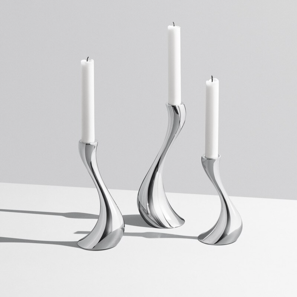 DoraWave – Luxury Chrome Candle Holders with Elegant Wave Shape