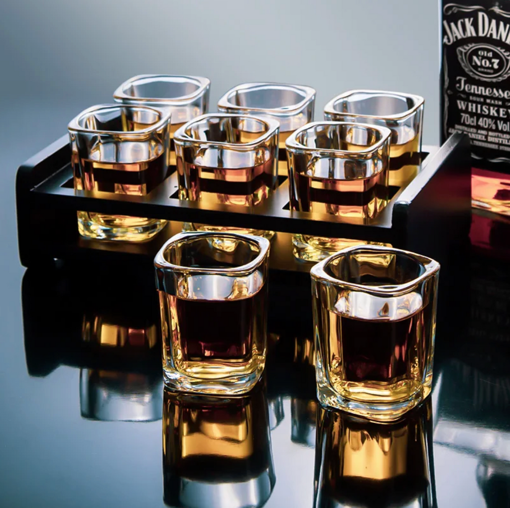 DrinkUnique Square Whiskey Glass Tray Set