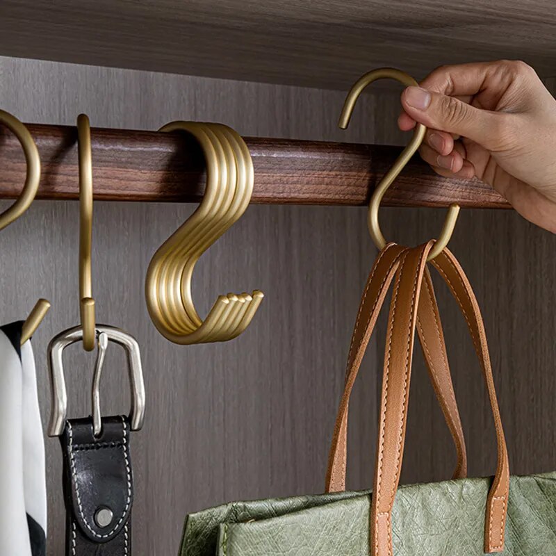HookLuxe – Premium Garment Hooks