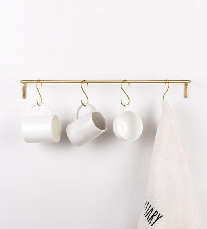 DeluxeRail – Elegant Wall Bracket with Gold Finish and S-Hooks