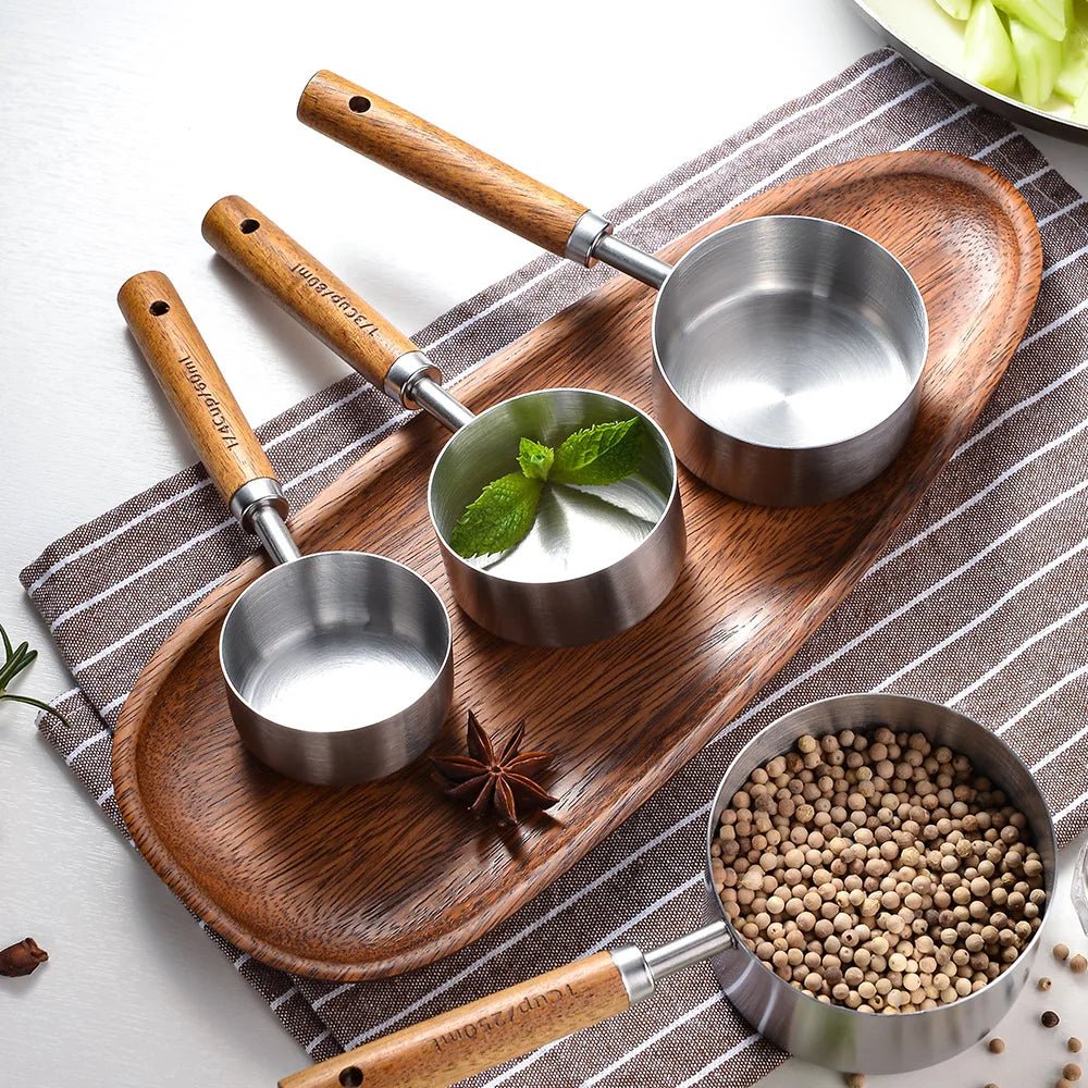 ChefDlux Walnut Handled Measuring Cups