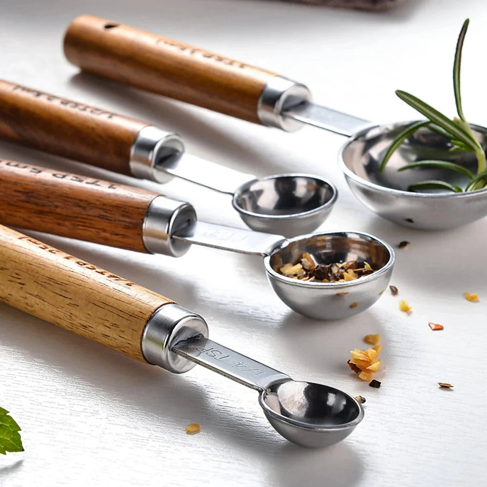 ChefDlux Walnut Handled Measuring Cups